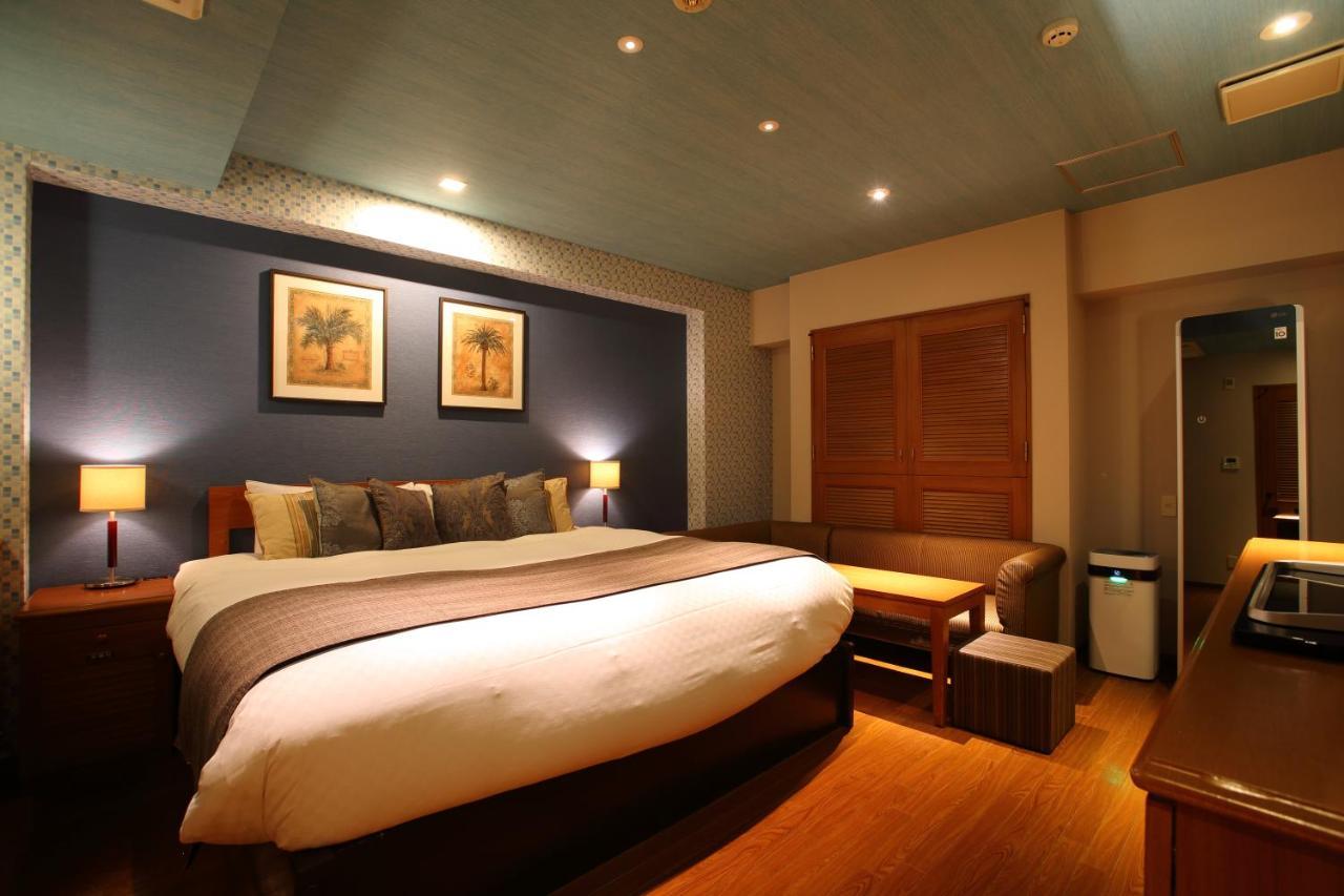 Fukuoka Chapel Coconuts Hotel Ipolani מראה חיצוני תמונה
